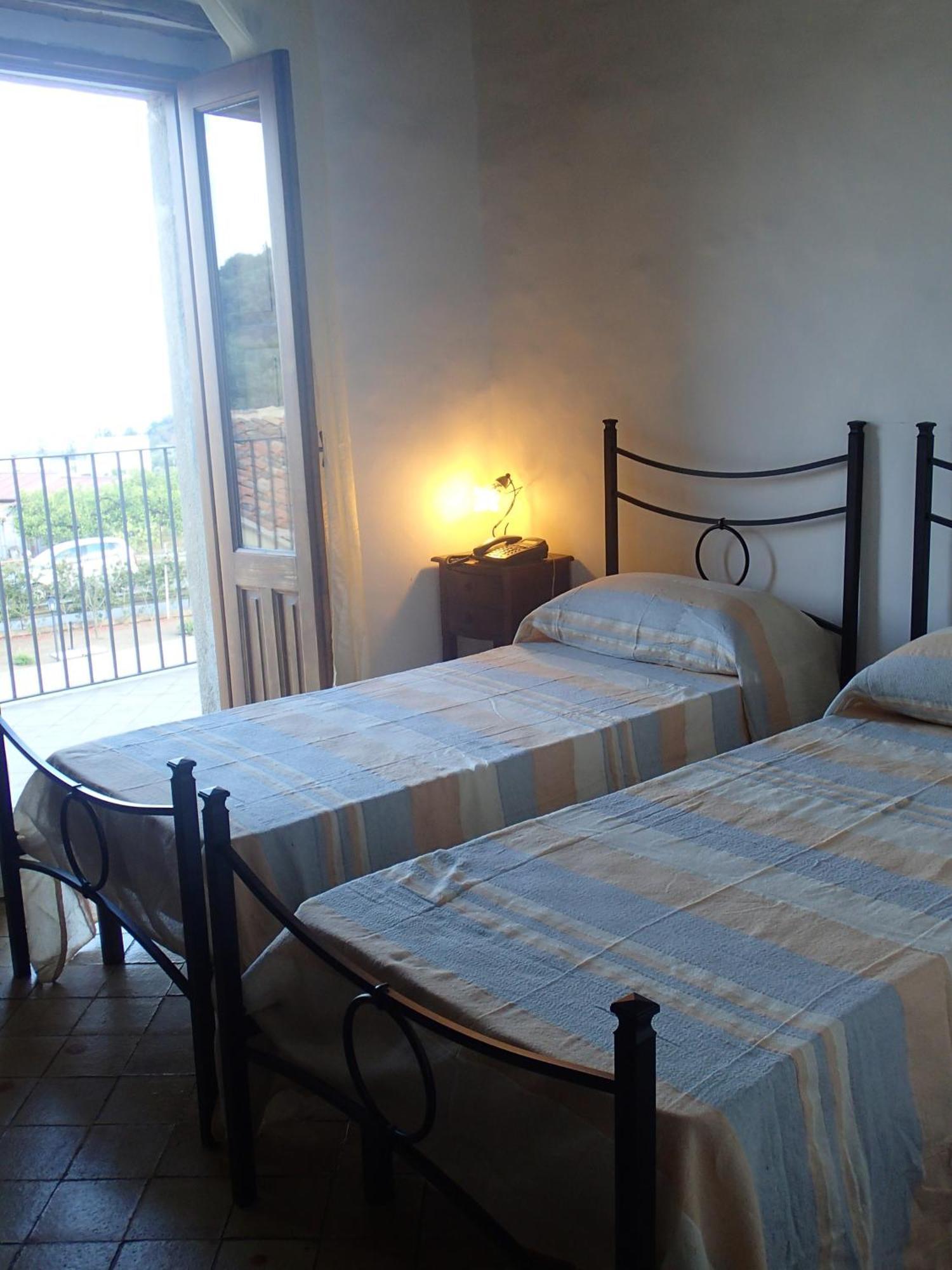 Patitiri Guest House Санта Тереза ди Рива Стая снимка
