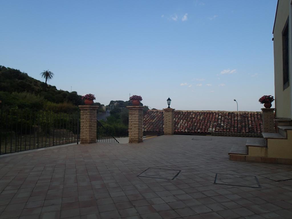 Patitiri Guest House Санта Тереза ди Рива Екстериор снимка
